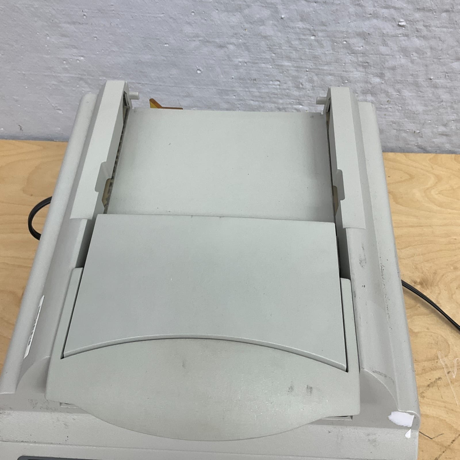 Applied Biosystems ABI GeneAmp PCR System 9700 384-Well Thermal Cycler 4