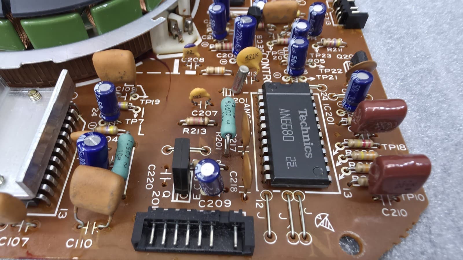 Technics sl1200, sl1210 mk2. Main pcb/motor  3