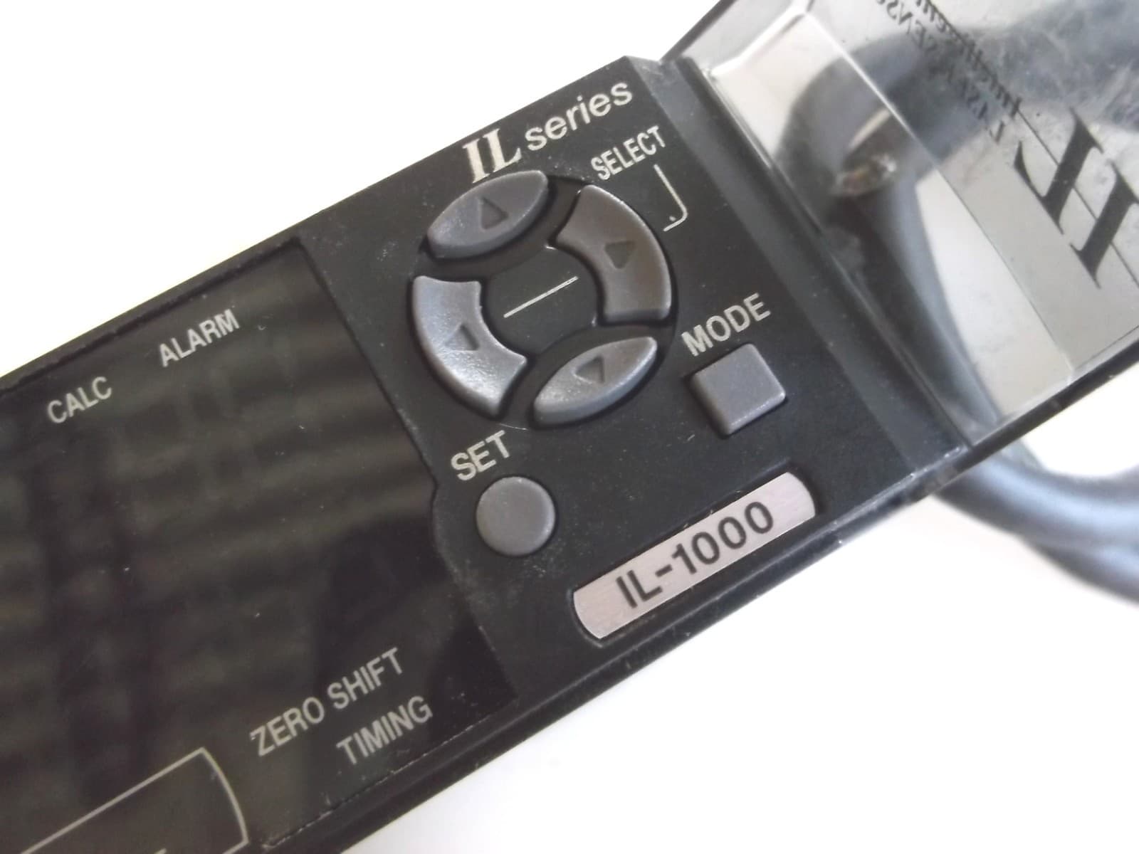 Keyence IL-1000 Digital Laser Sensor Amplifier DIN Rail Mount 5