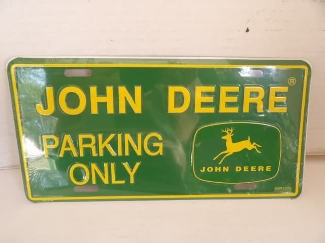 New Sealed Decorative Metal License Plate JOHN DEERE PARKING ONLY
