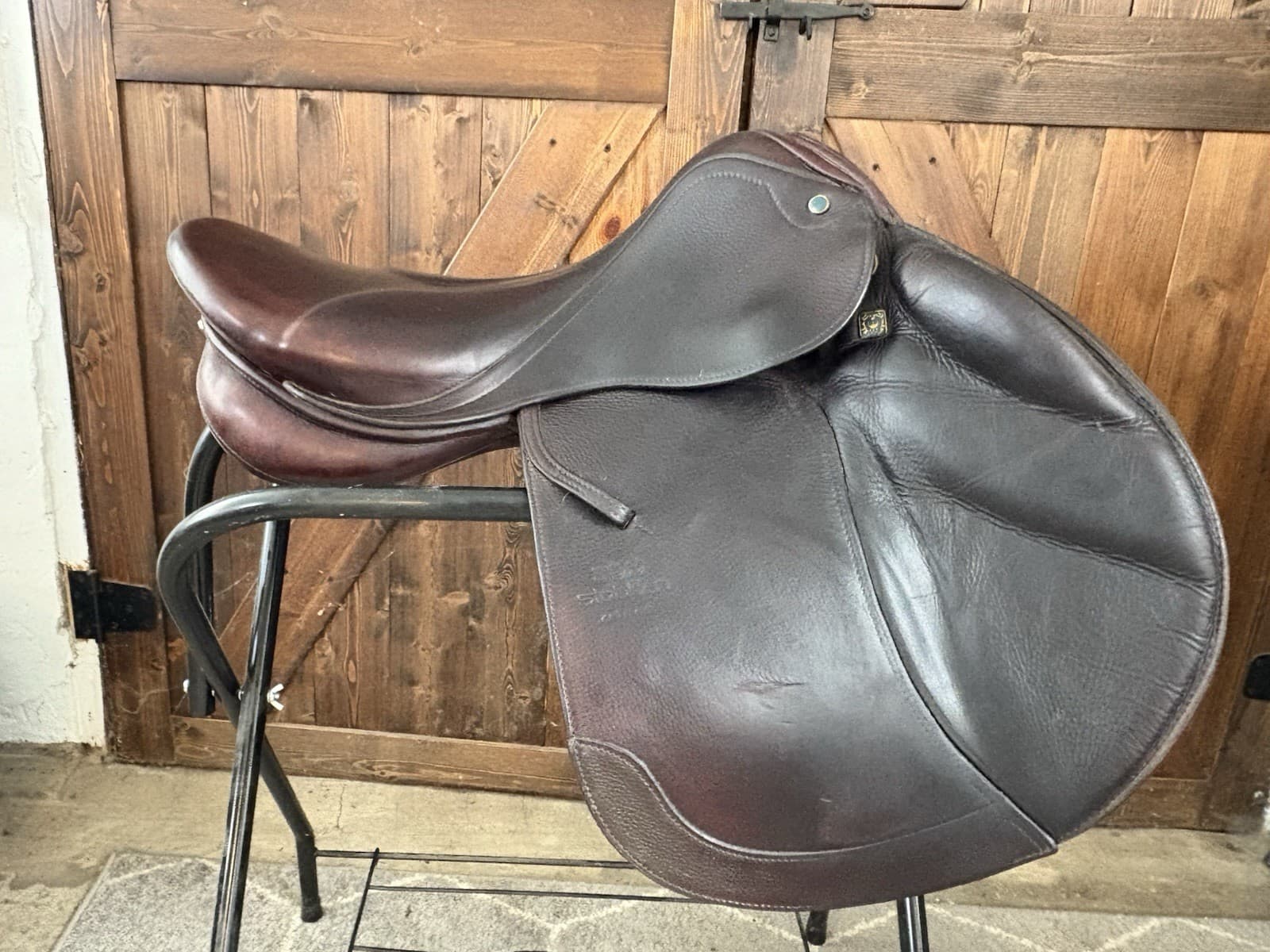 Stubben Zaria Dual-flap 28cm Tree 18” Seat Deluxe Biomex Wool Gussets