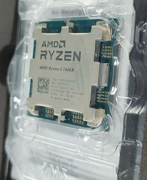 AMD - Ryzen 5 7600X 6-Core - 12-Thread 4.7GHz (5.3 GHz Max Boost) Socket AM5 ... 2