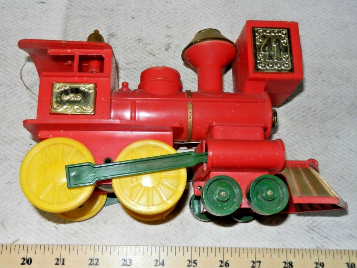Marx 41 Spotlight Limited Toy Locomotive Flashlight - Red + Yellow + Gold 3
