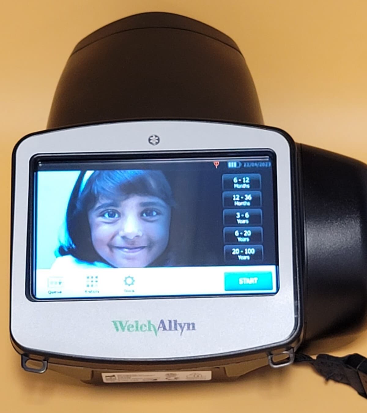 Welch Allyn VS100 Spot Vision Screener with Charger - Tested and working 3