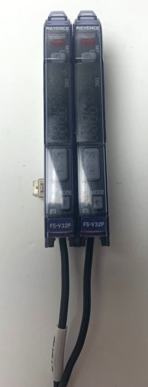 [Lot of 2] Keyence FS-V32P Photoelectric Fiber Optic Amplifiers