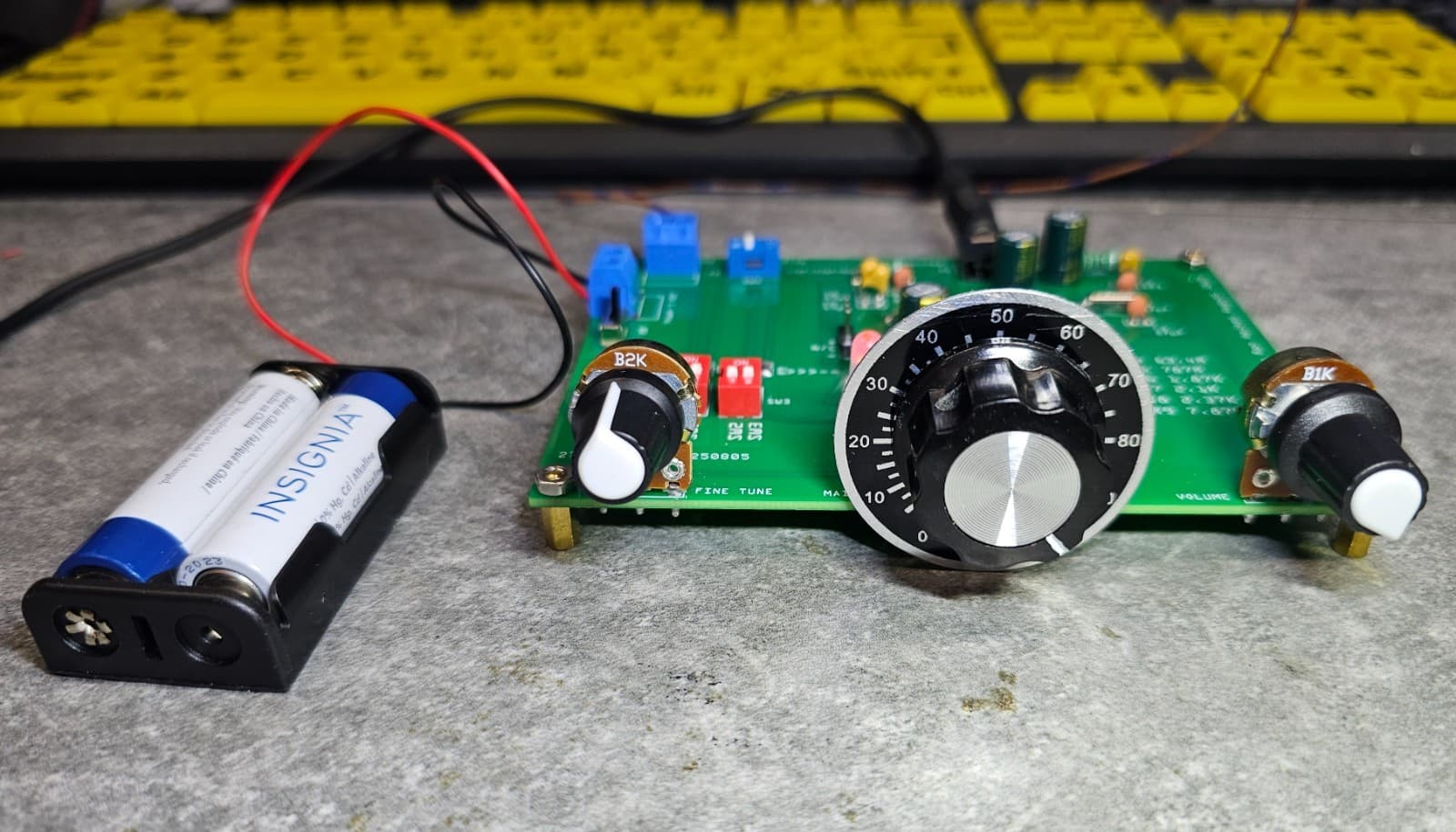 One IC Radio Kit.  Receives AM FM LW SW1 SW2 SW3.  A Fun 100% DIY Kit! 2