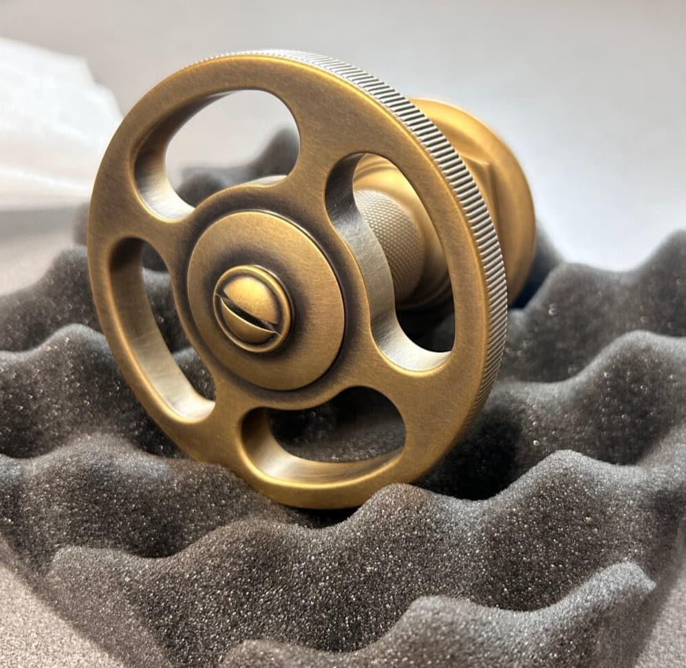 R.W. Atlas Thermostatic Control Valve Trim - Metal Wheel Handle (05-75239-63864) 2