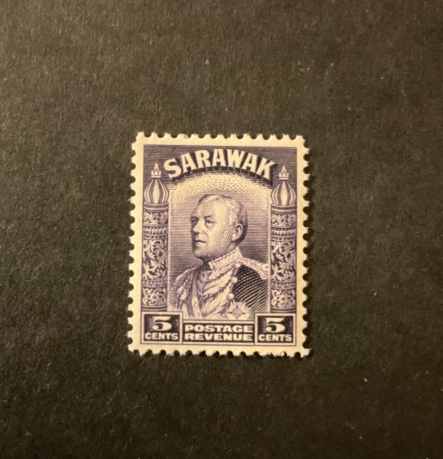 Sarawak Scott #115 hinged