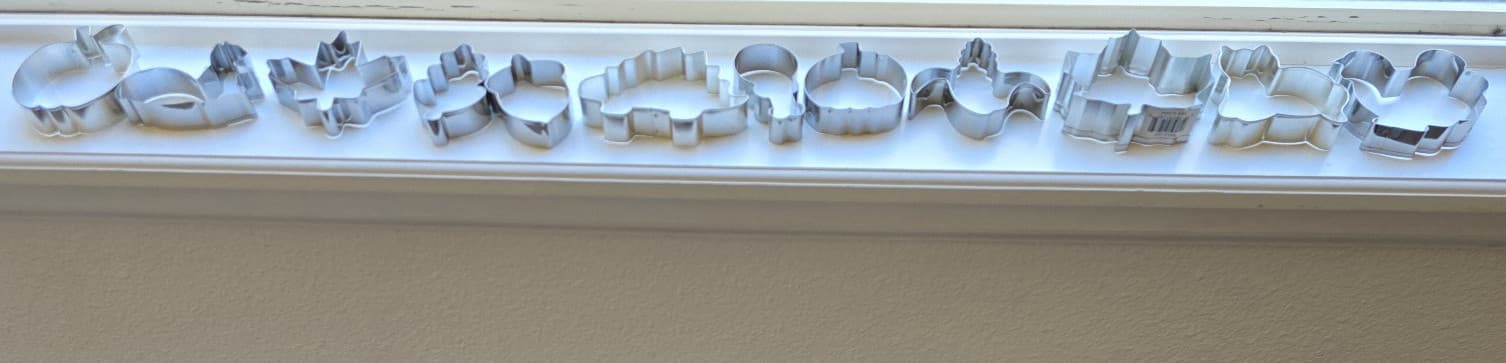 Lot (12) Metal Cookie Cutters: Squirrel, Turkey, Pumpkin, Leaves, More