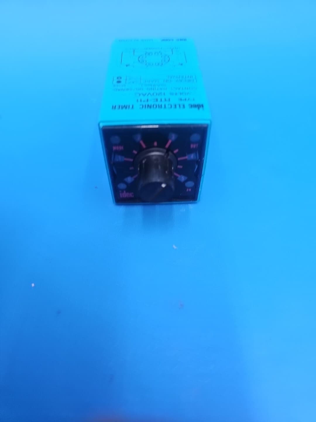Idec RTE-P11 Electronic Timer 120 VAC 10 Amp 8 PIN Terminal  3