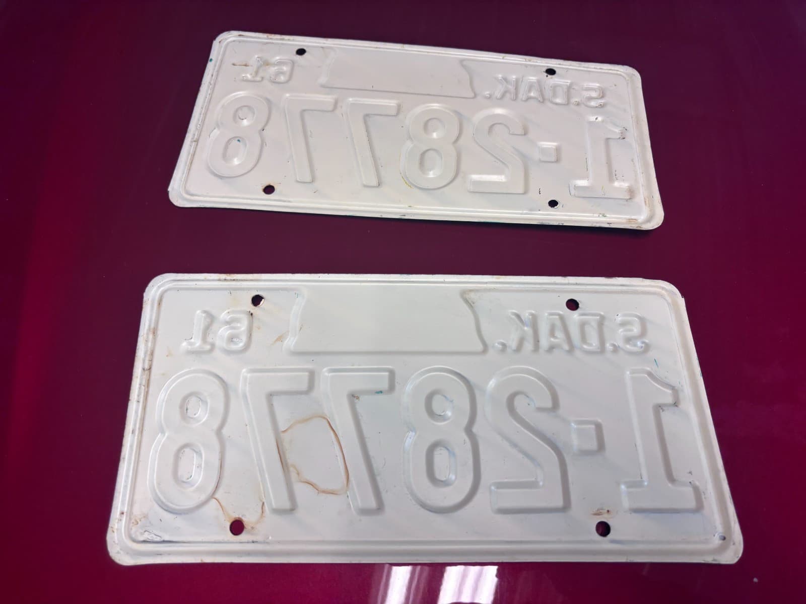 - MATCHING PAIR - 1961 - SOUTH DAKOTA - LICENSE PLATES - NICE SHAPE 2