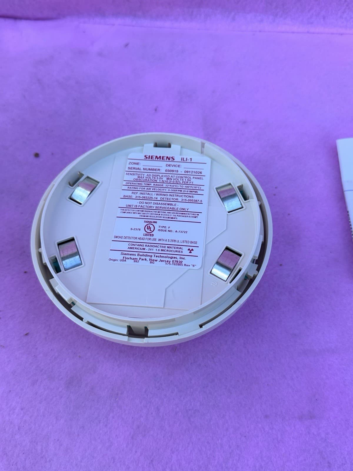 Lot Of 1.   SIEMENS ILI-1 SMOKE DETECTOR 4