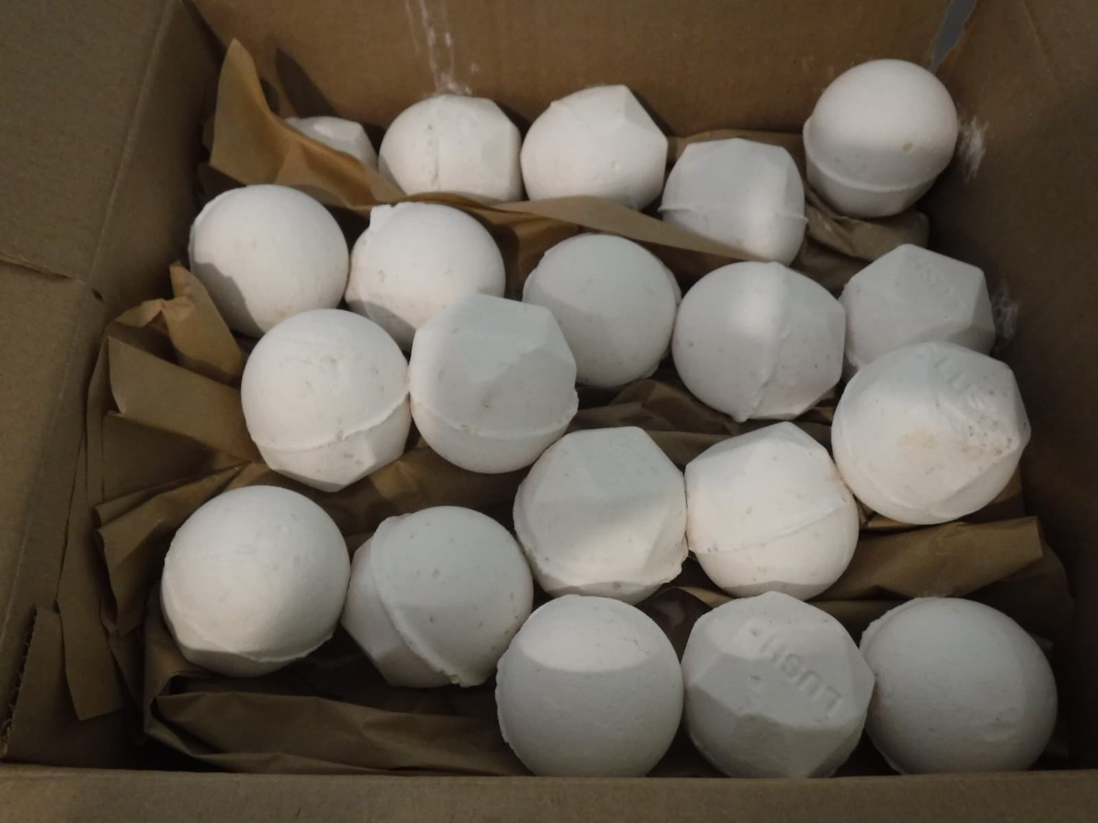 lush bath bomb 4-variety pack-2 ( refer to pictures for name ) 5