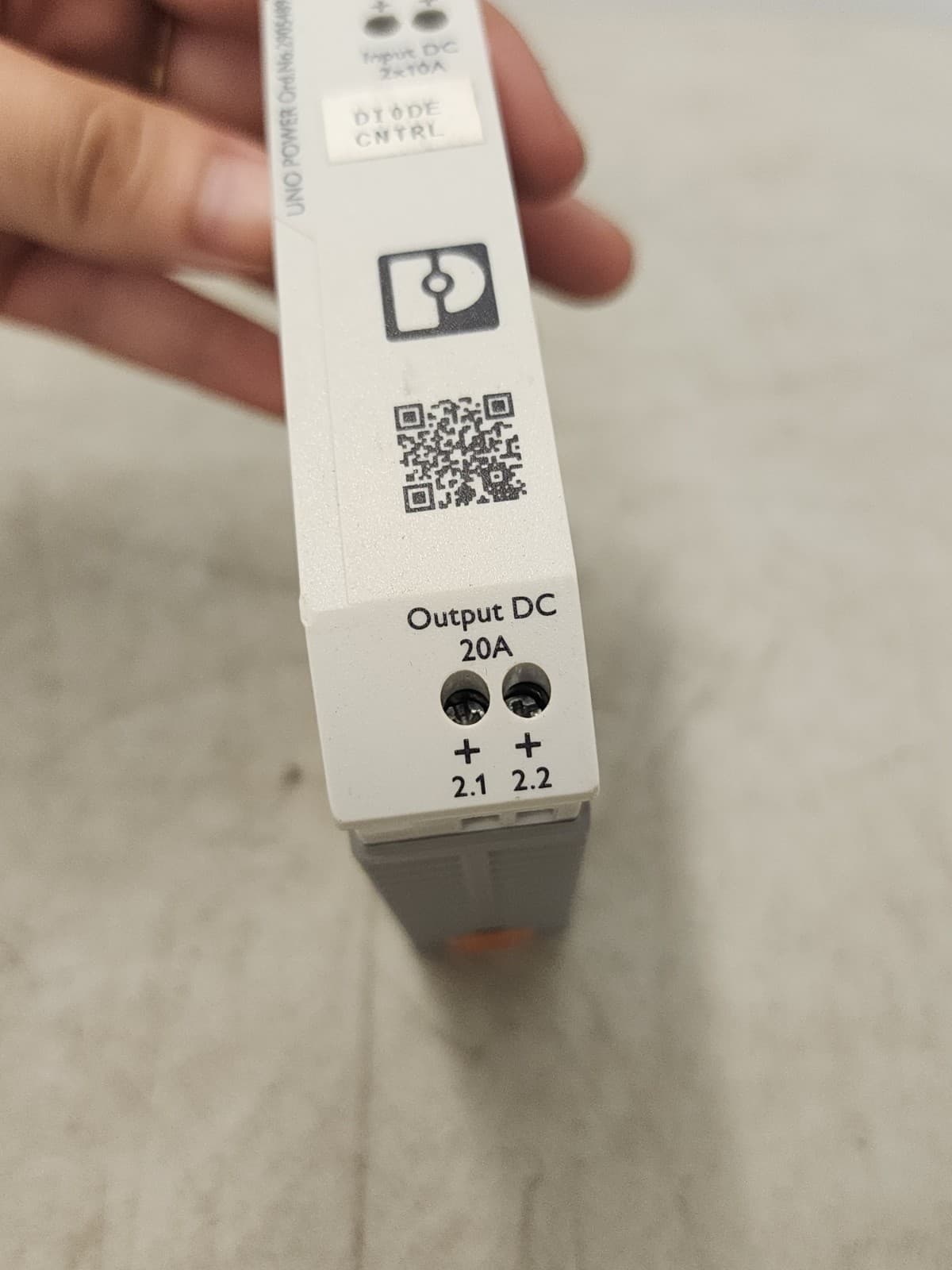 (2) Phoenix Contact 2905489 Redundancy module, 5 V - 24 Vdc, UNO POWER Series 5