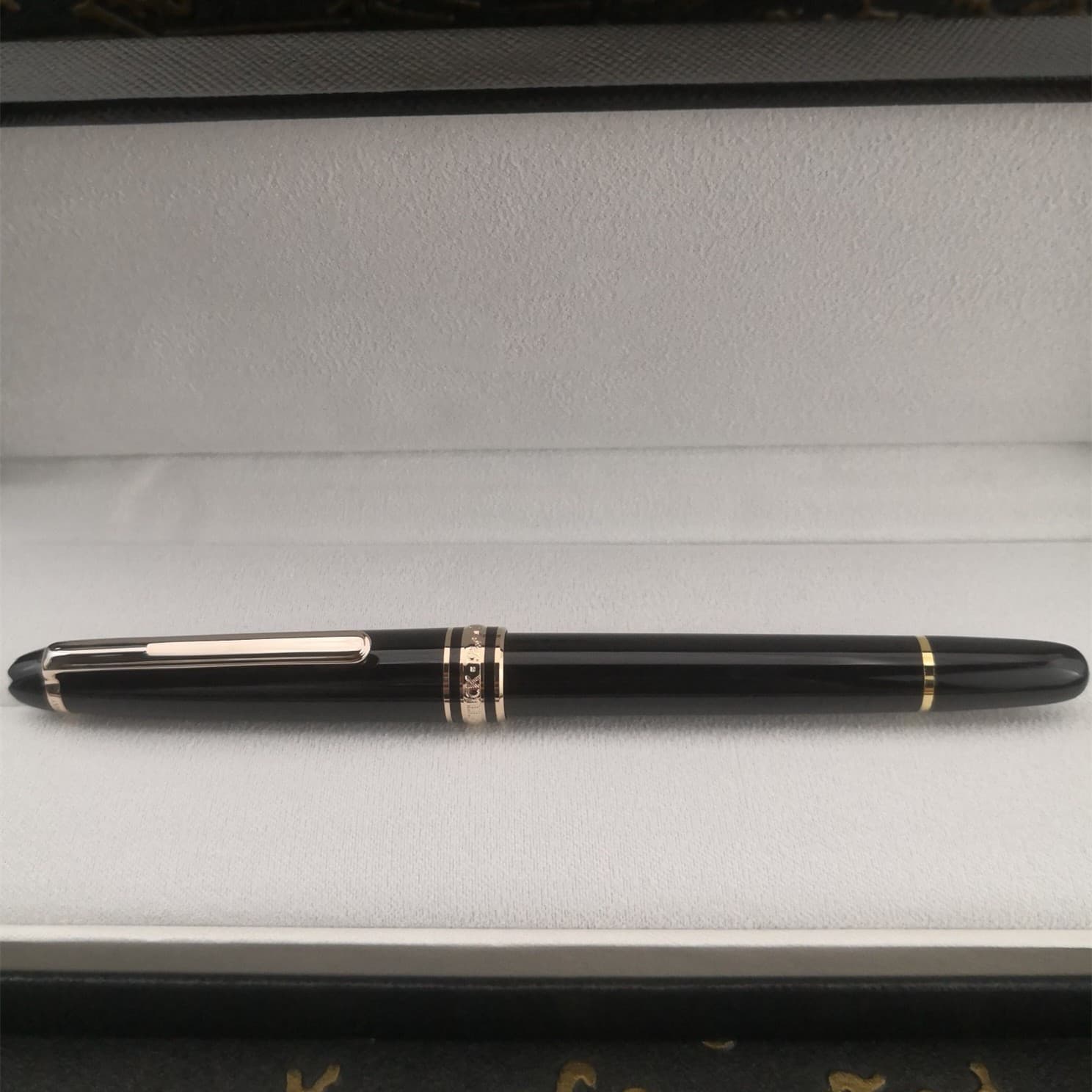 Perfect Resin Series Bright Black-Gold Clip M nib Fountain Pen 4
