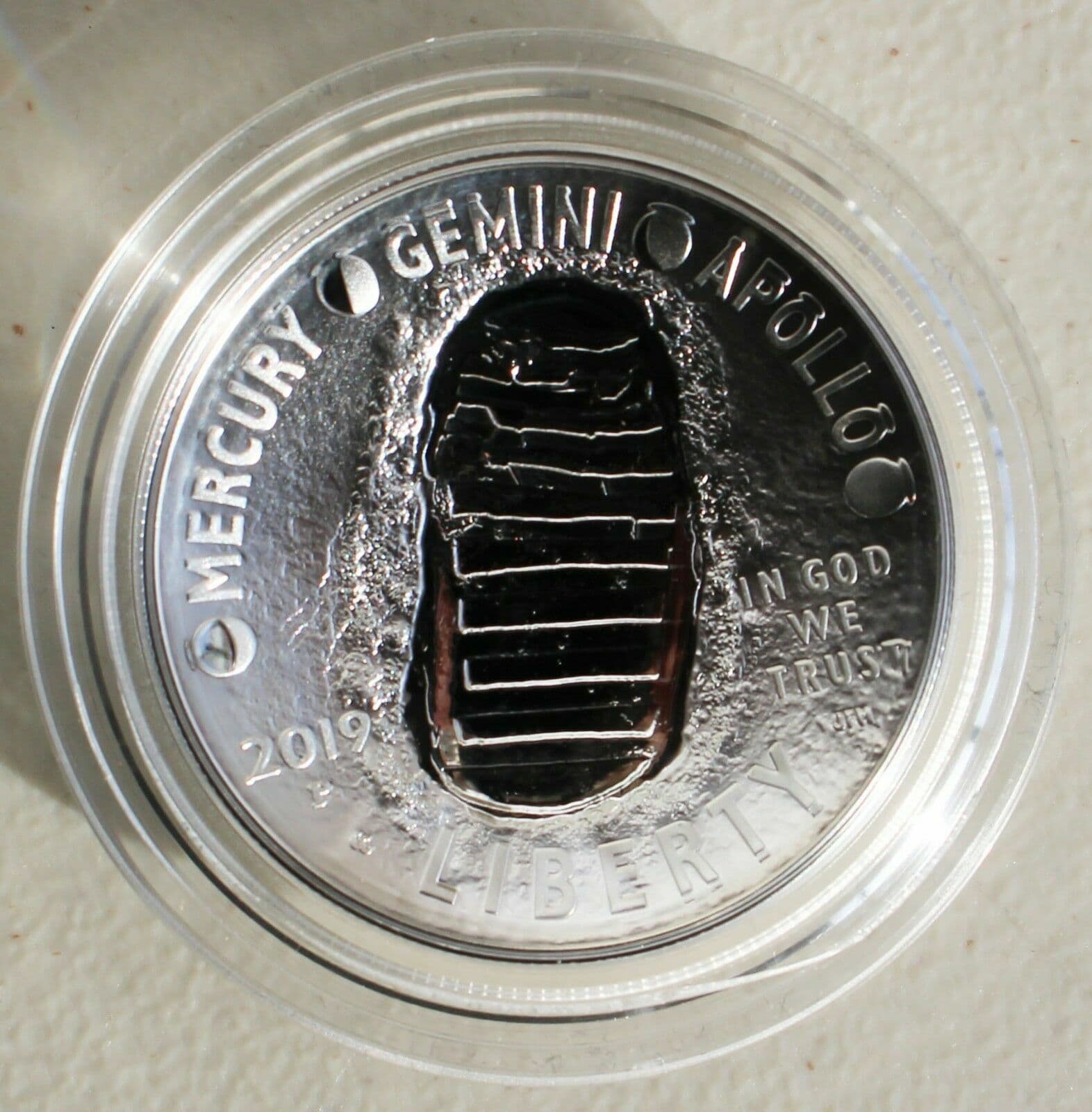 2019 P Apollo 11 PROOF Silver Dollar US Mint $1 Coin with Box and COA 3