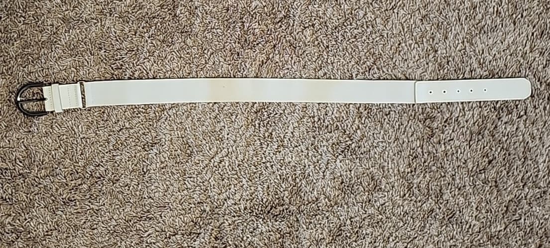 Rip-It Perfect Softball Belt Girls' M-L White (used) 5