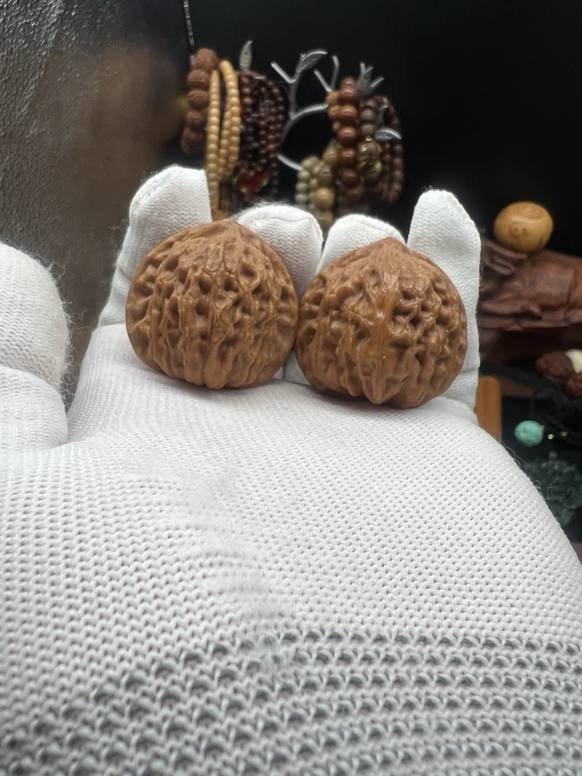 Pair of Hand  Carved Bodhidharma Chinese Health Walnut金公子核桃单面雕刻达摩祖师 36.5×32×35mm 4