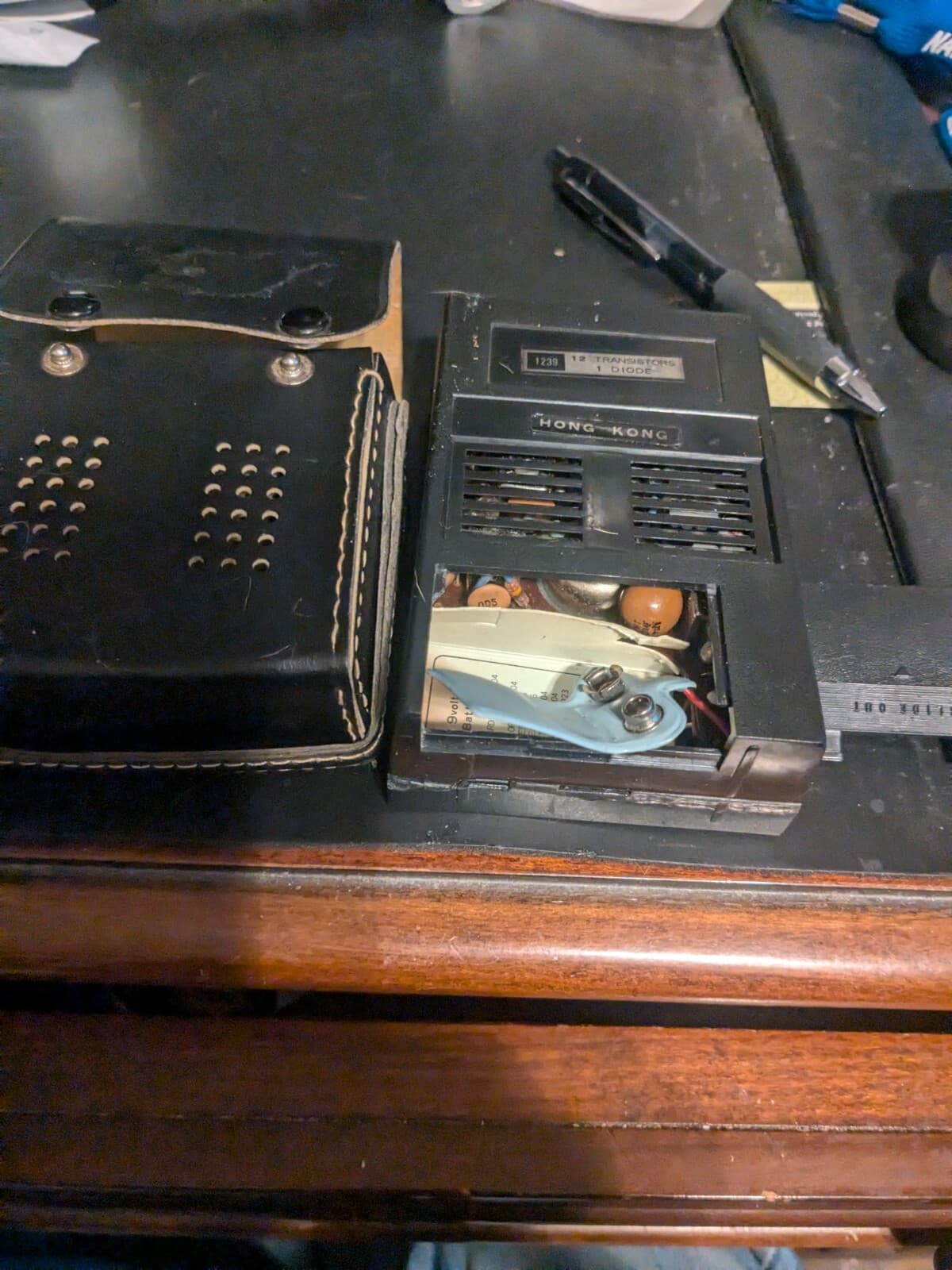 Vintage Realtone 12 Transistor Pocket Radio non working 3