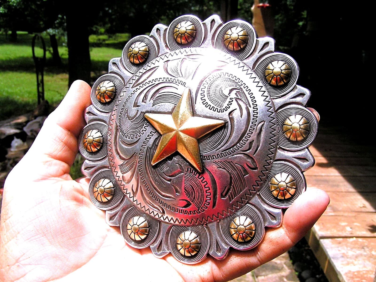 XL western star concho, silver tone etched finish, gold star & berry, 4 1/2 inch 2