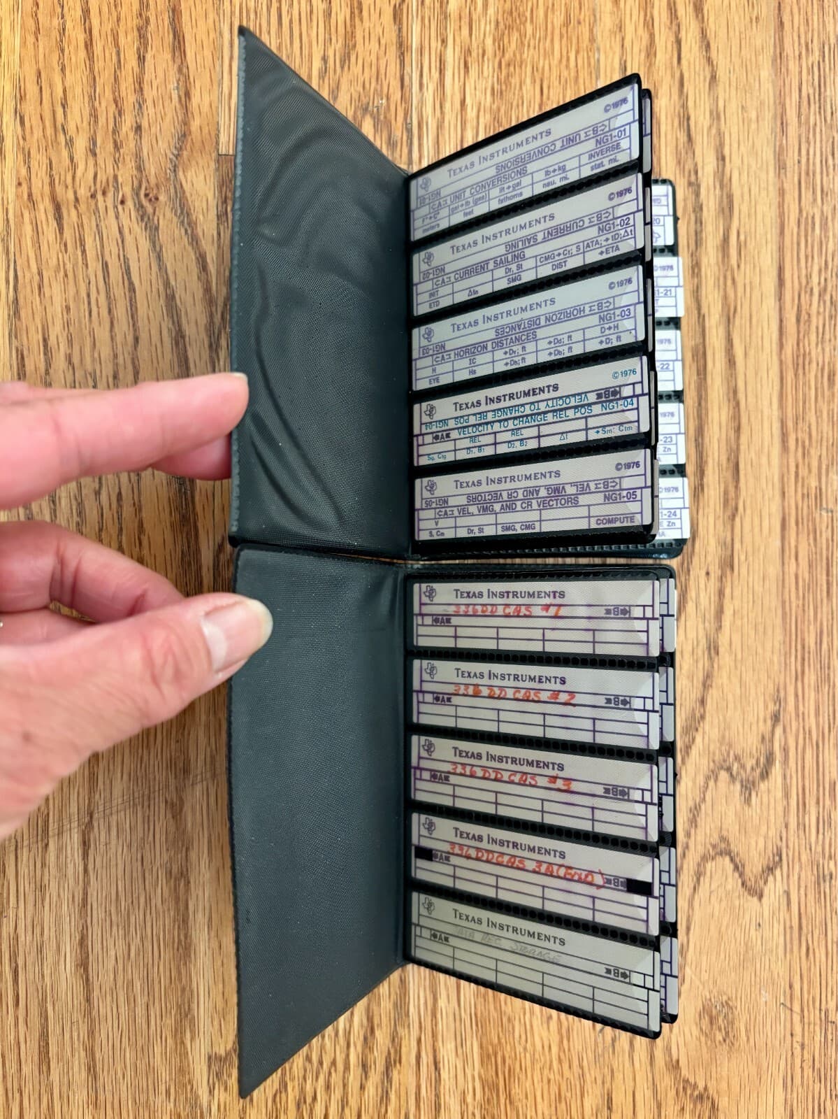 Texas Instruments TI SR-52 Manual & Magnetic Cards w/ Case 2