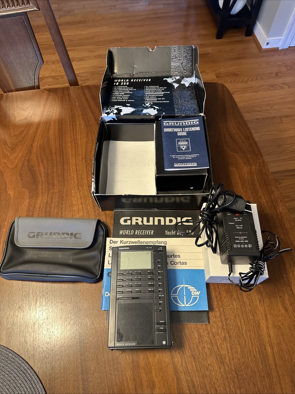 Grundig YB 500 World Receiver Yacht Boy 500 With Power Adapter / Manuals / Box 2