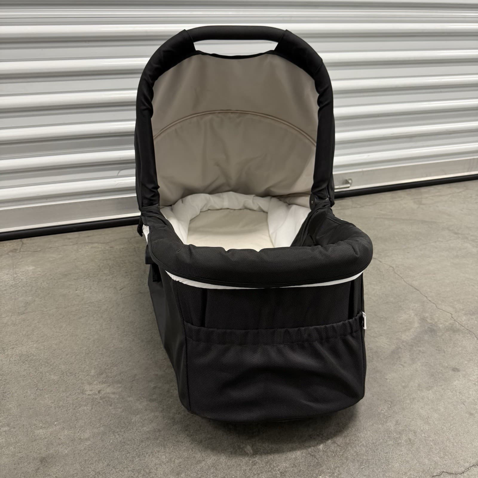 Britax B-Ready Stroller Bassinet Only Black Sold As Is 2