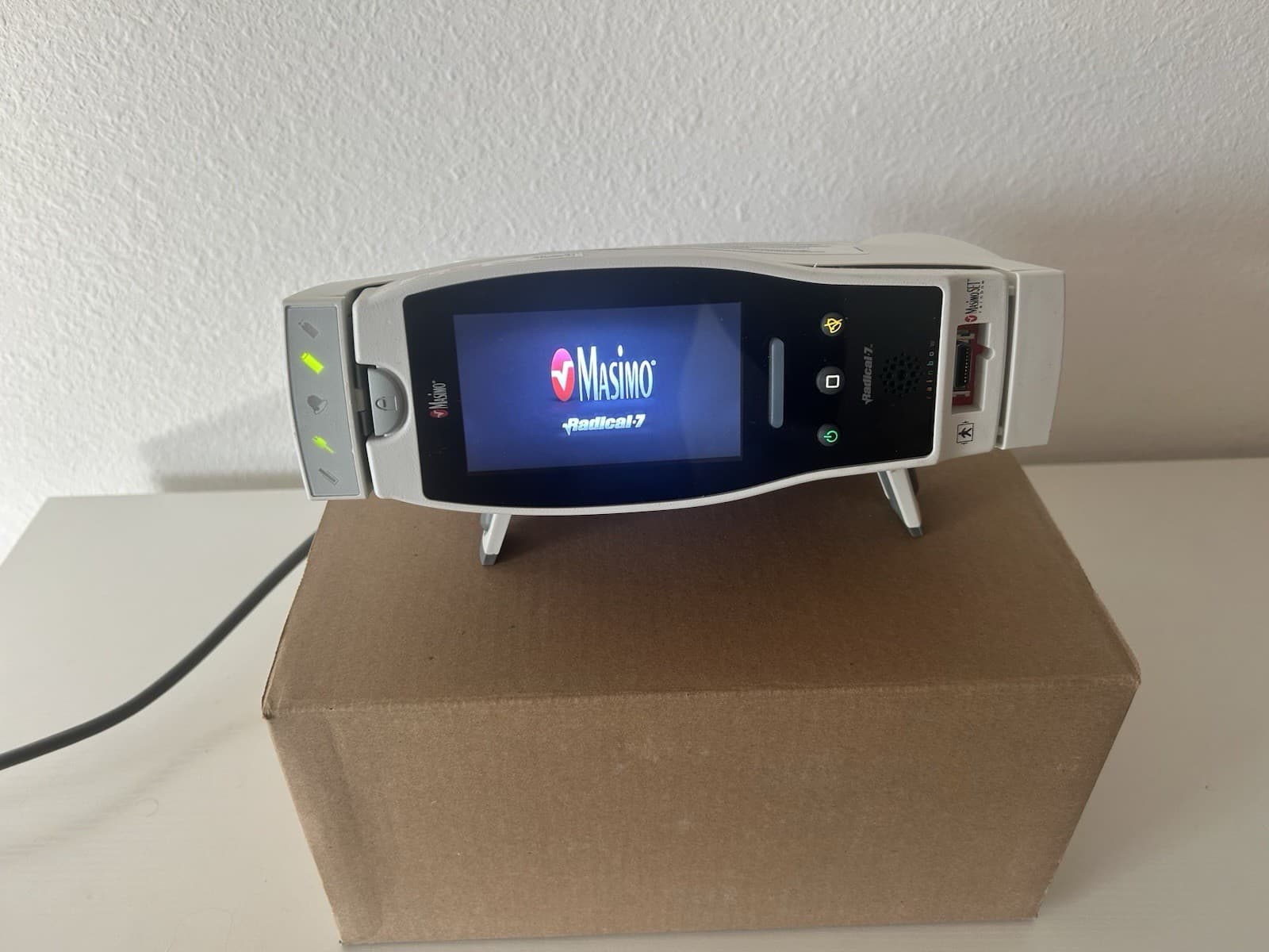Masimo Rainbow Radical 7 with SpHb, Spo2 ,spoc,PVi, SpMet, RRa,Pi & RC-12 5