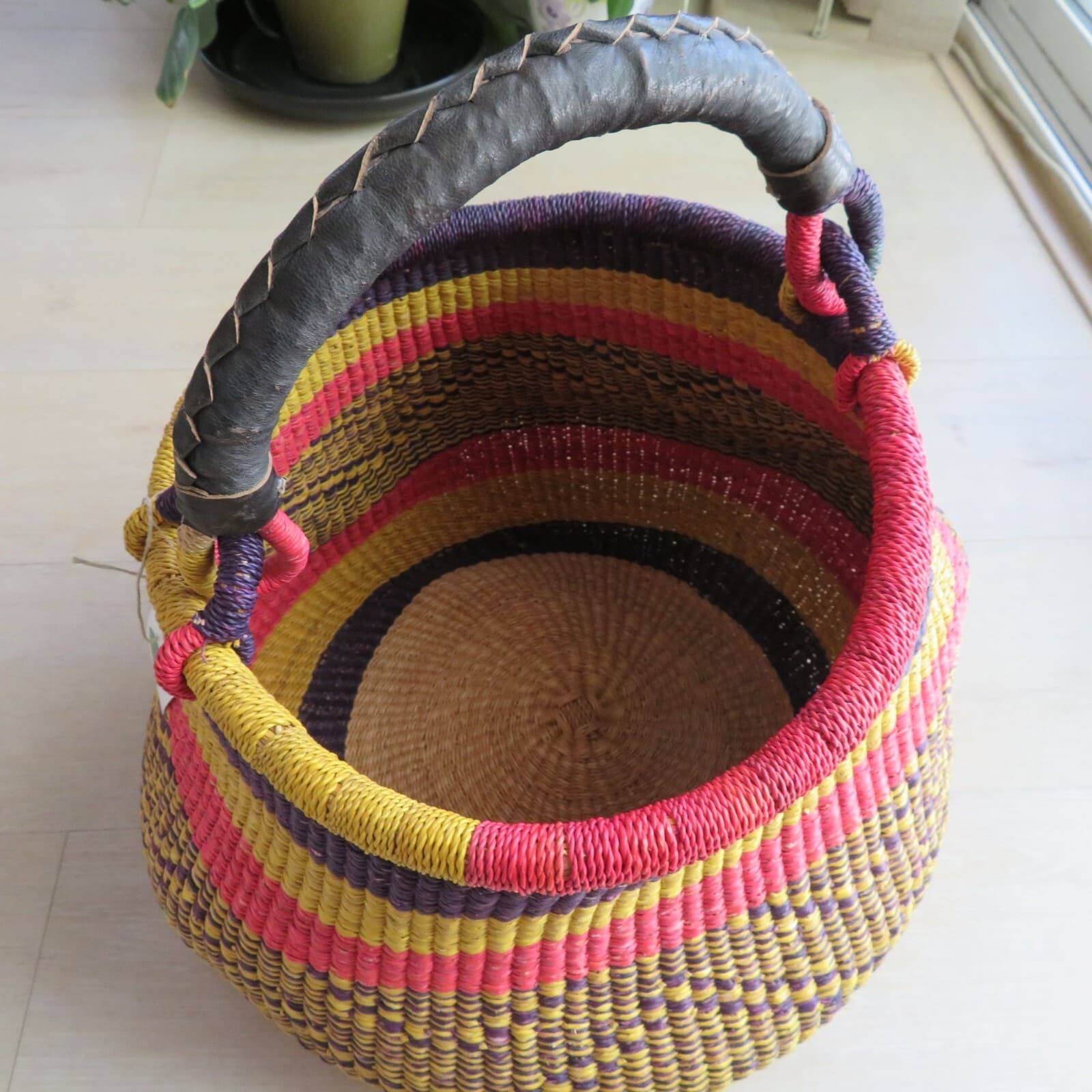 Handmade NEW Ghana Bolga Market Basket with Leather Handle Large Round 6