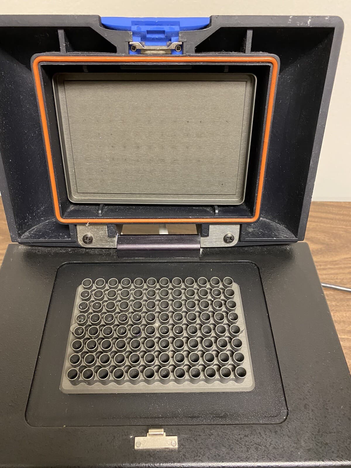 MJ Research PTC-100 Peltier Thermal Cycler - Black 2