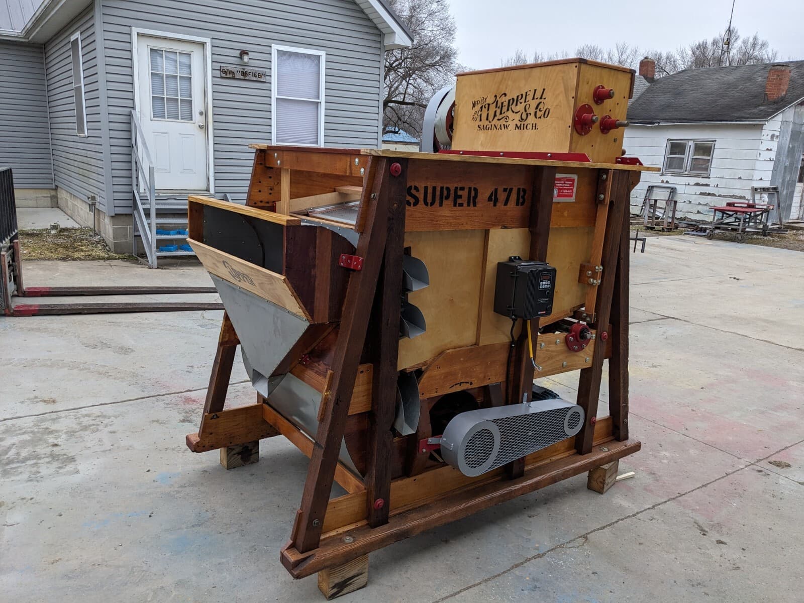 Clipper Seed & Grain Cleaner (Fanning Mill) Super 47 Seed Separator 4