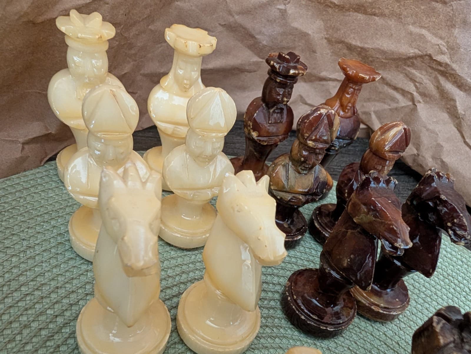 Vintage Alabaster Chess Pieces Brown and White. Perplexity Says Made In Italy 3