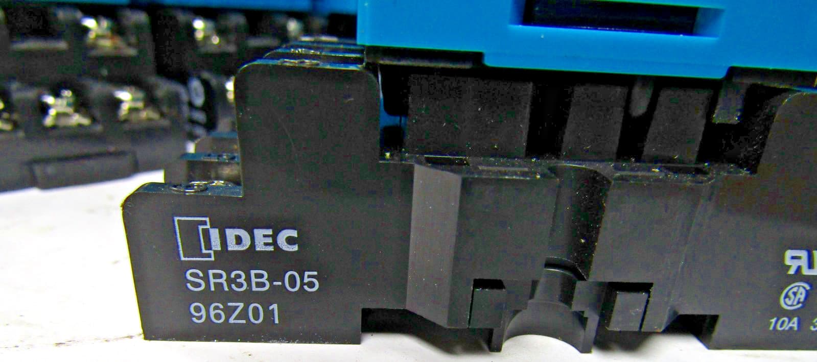 ✌️NEW IDEC 100-240VAC ELECTRONIC TIMER RELAY RTE-B1AF20 WITH BASE 11 PIN SR3B-05 4