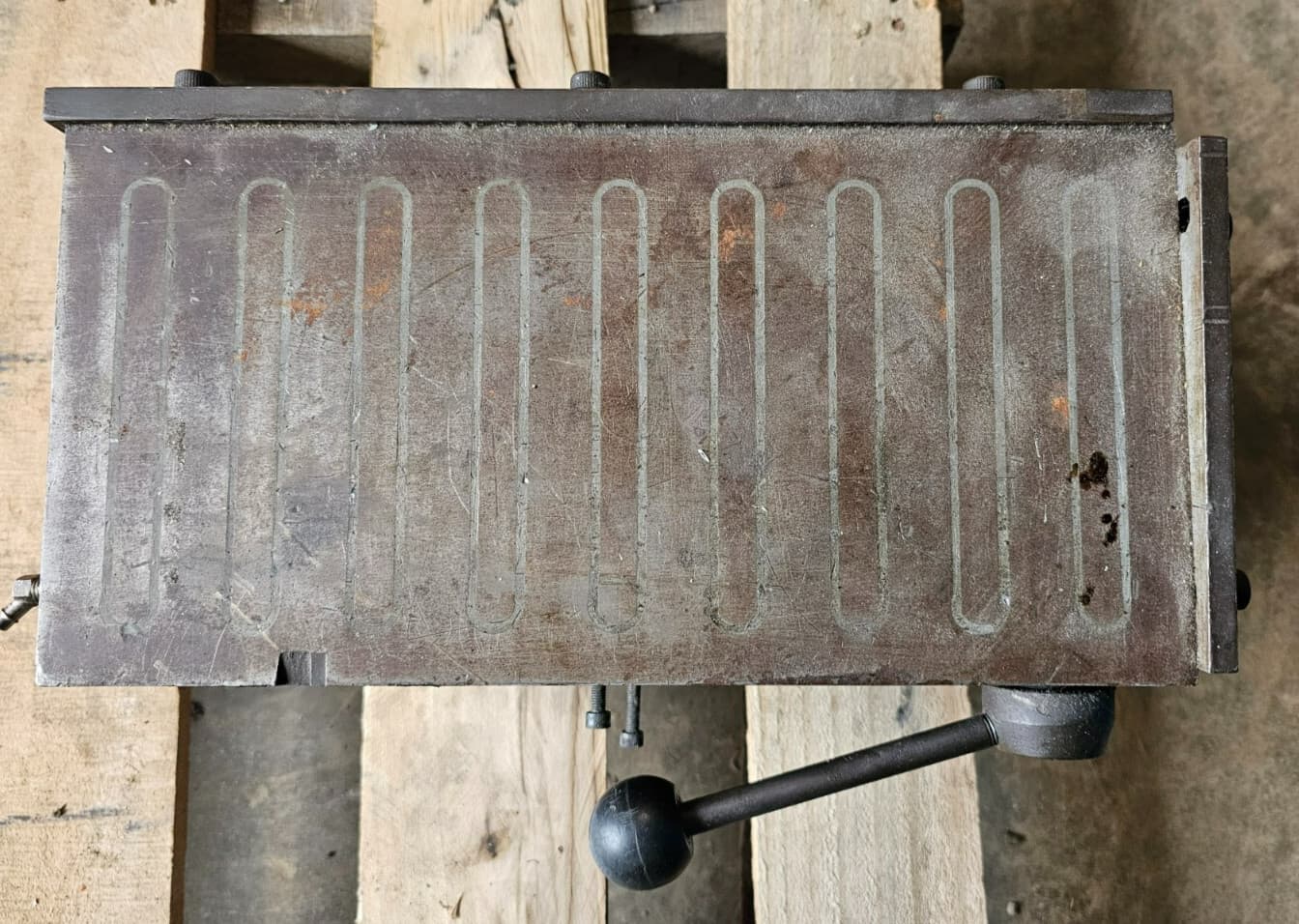 Robbins Co. A-10 Articulating Base Compound Magnetic Chuck 6" x 12" 3