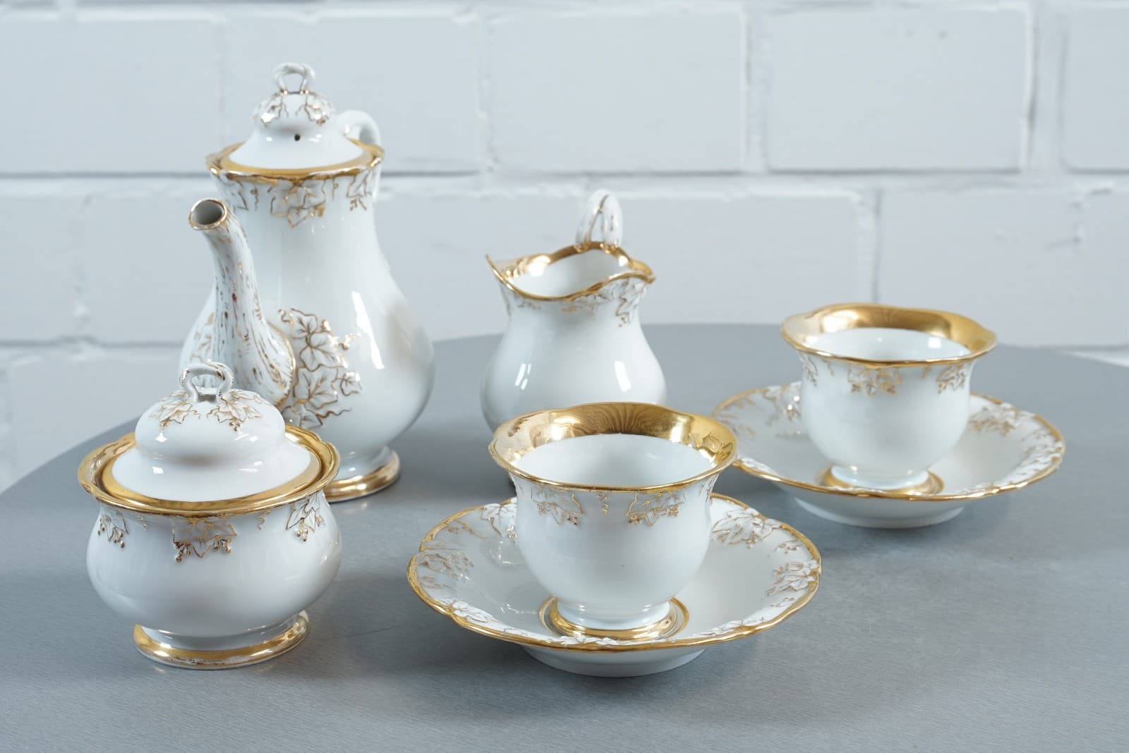 magnificent Meissen coffee service 9 pieces for 2 people gold decor 2