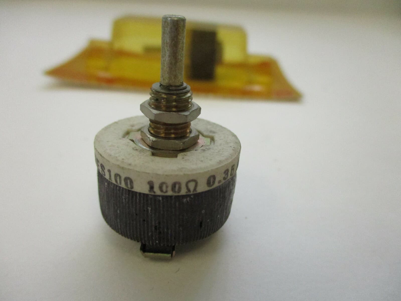 OHMITE RHEOSTAT MODEL E, 0112 12-1/2 WATTS 100 OHMS, RES100 IN ORGINGAL PACKAGE