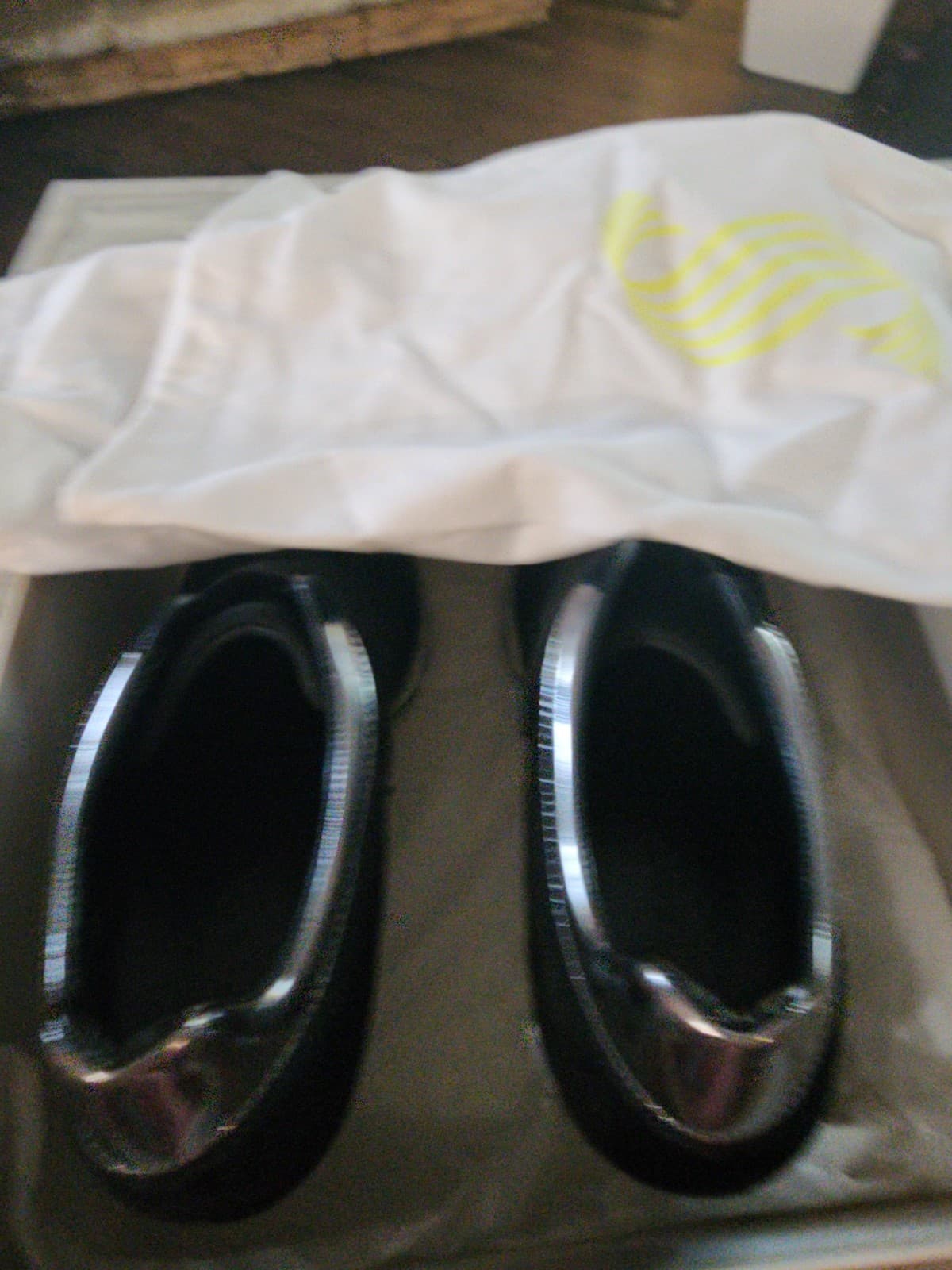 SNEEX Black And Silver Size 10 5