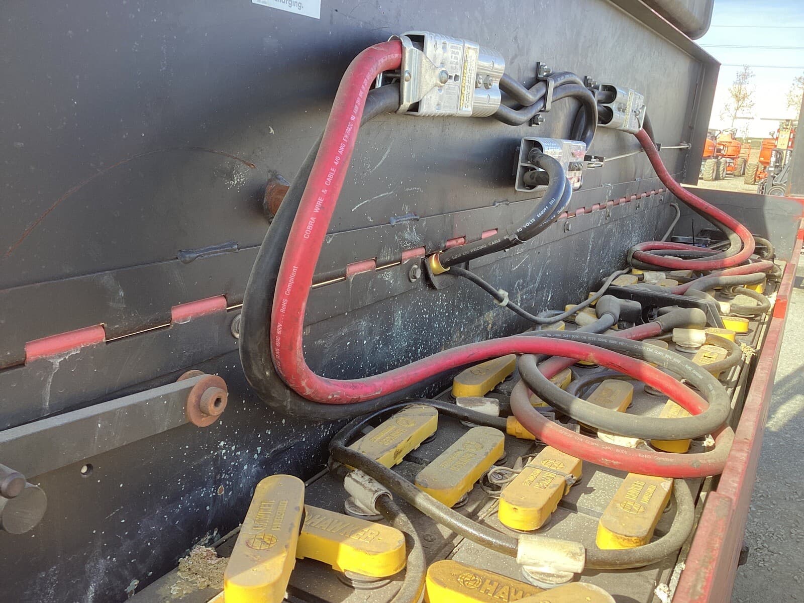 Raymond Side Loader Forklift 76SL100TN 1998 1205 Hrs Electric Warehouse Lift 4