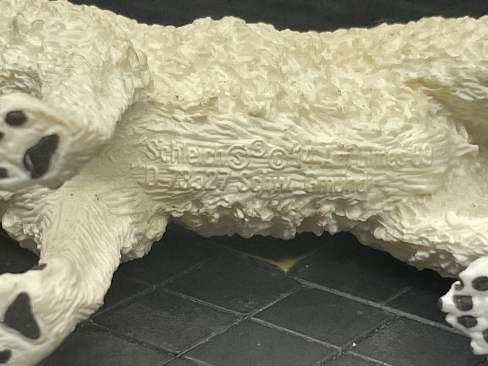 Schleich WHITE ARCTIC WOLF Adult Wildlife Figure 3.5" Length x 2.5" Height 4