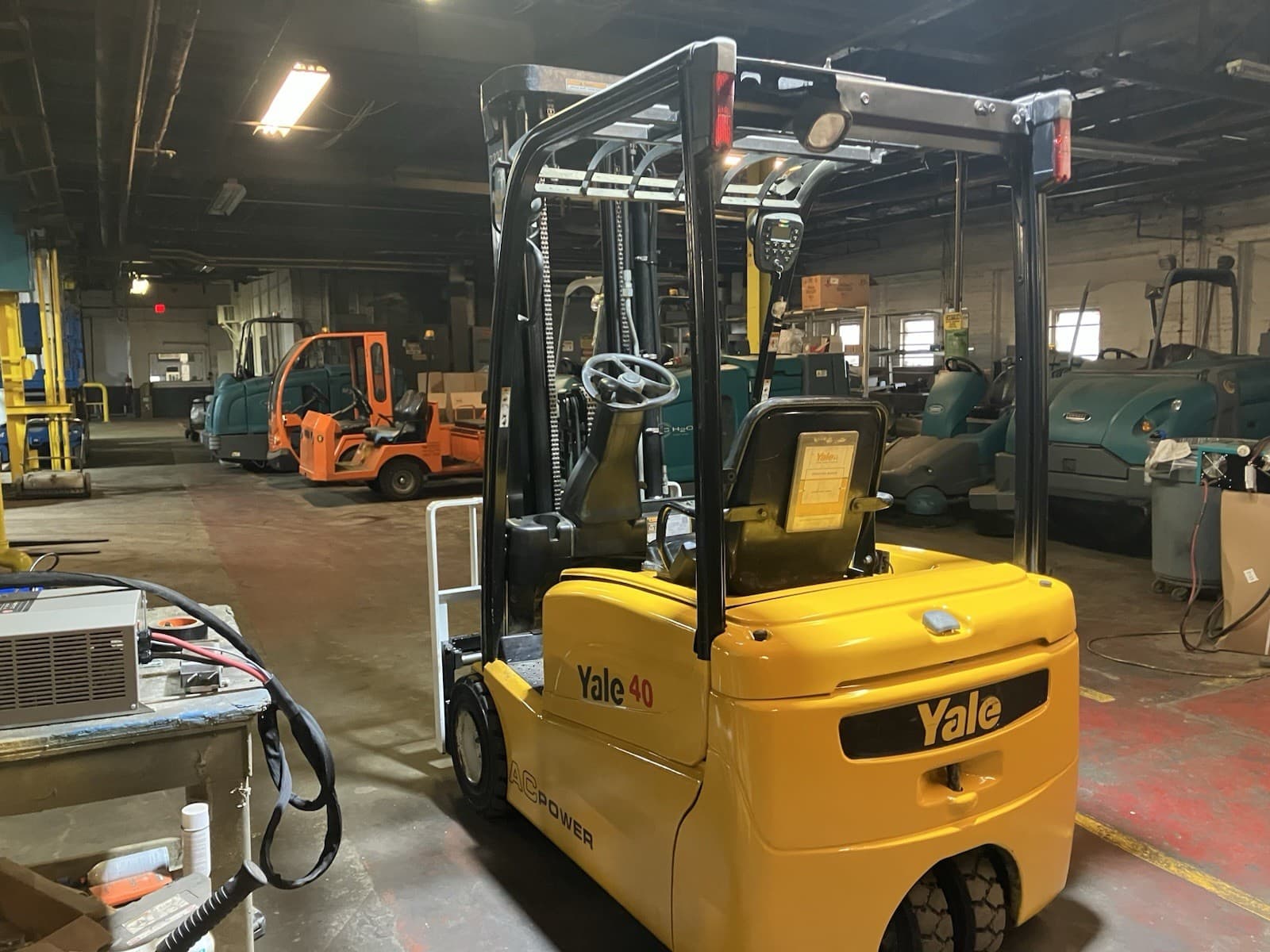 2019 Yale 4000 LB Forklift With Side Shift and Triple Mast ERP040 4