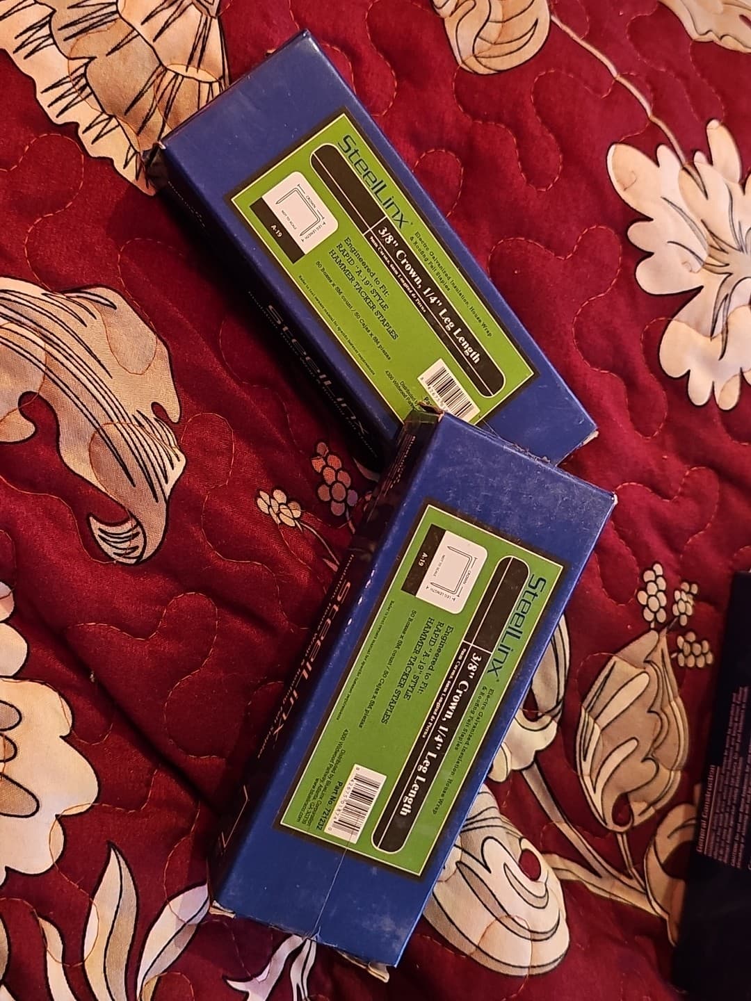 Free Shipping 2 Boxes 10000 Ct.  Staples 3/8” Crown x 1/4” Leg  Rapid A19  New 5