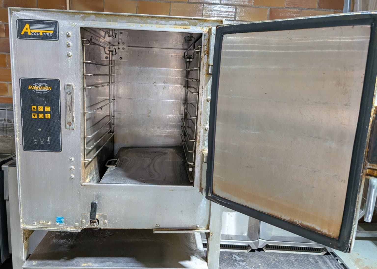 AccuTemp E6 Evolution 6 Pan Double Electric Boilerless Connectionless Steamer 2