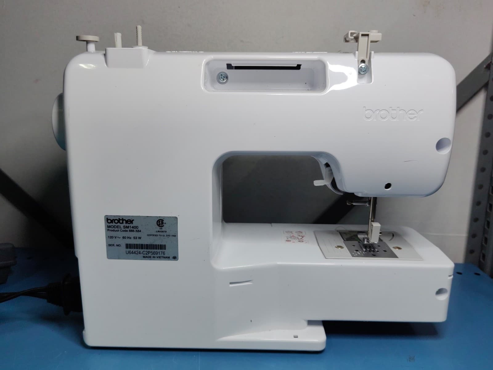 Brother SM1400 14-Stitch Sewing Machine 6
