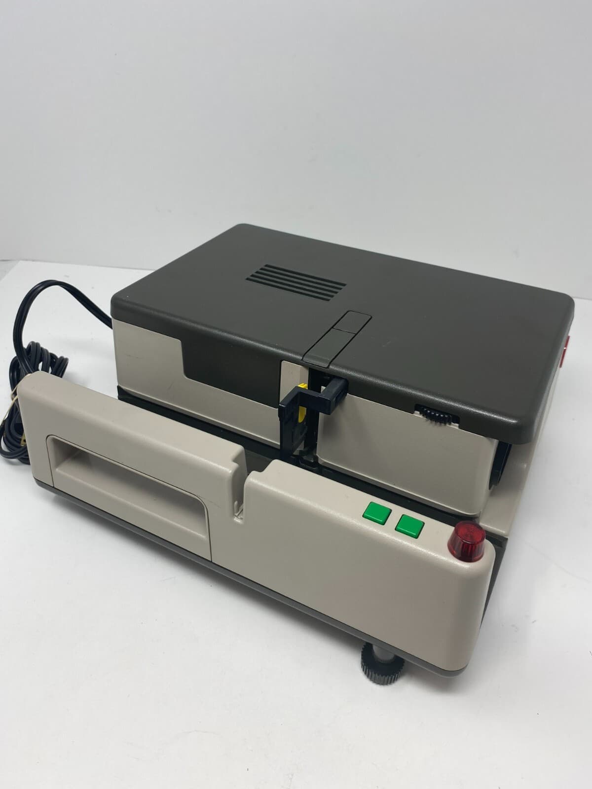 Pradovit 153 IR Projector with Remote Control 3