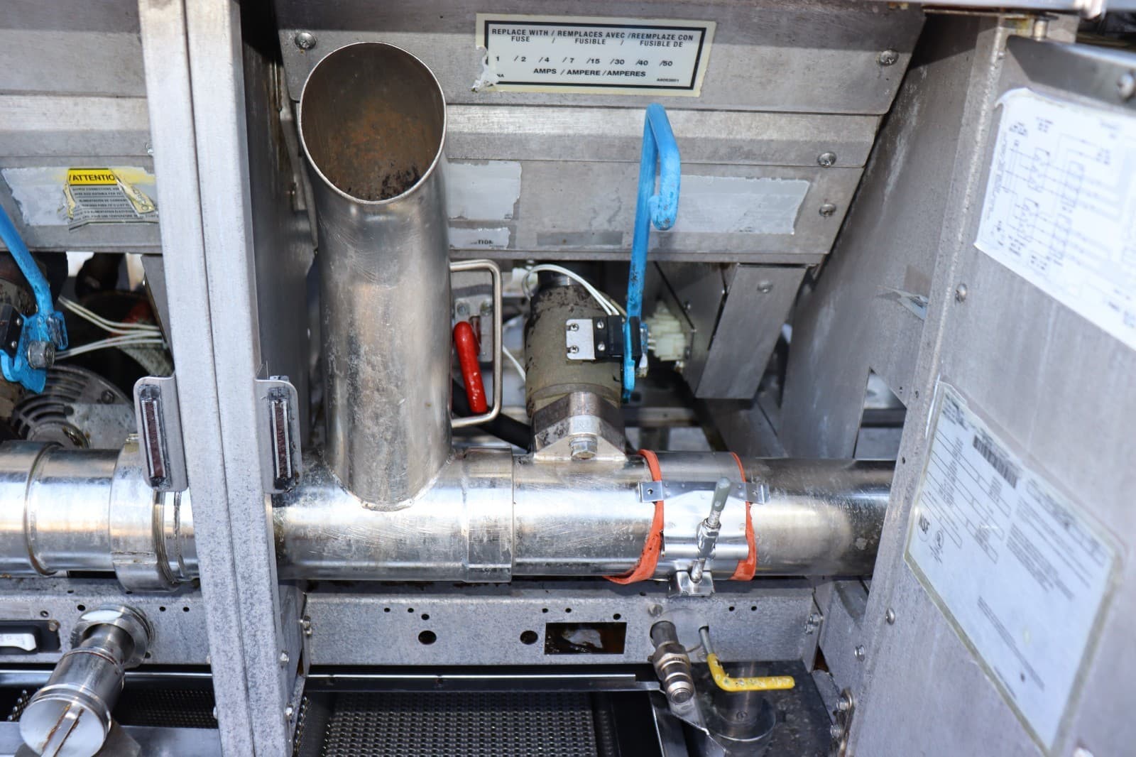 Pitco Electric 208V 3 Phase, 50 lbs, 3 Pot, SEH50, w/ Filtration System, CLEAN 6