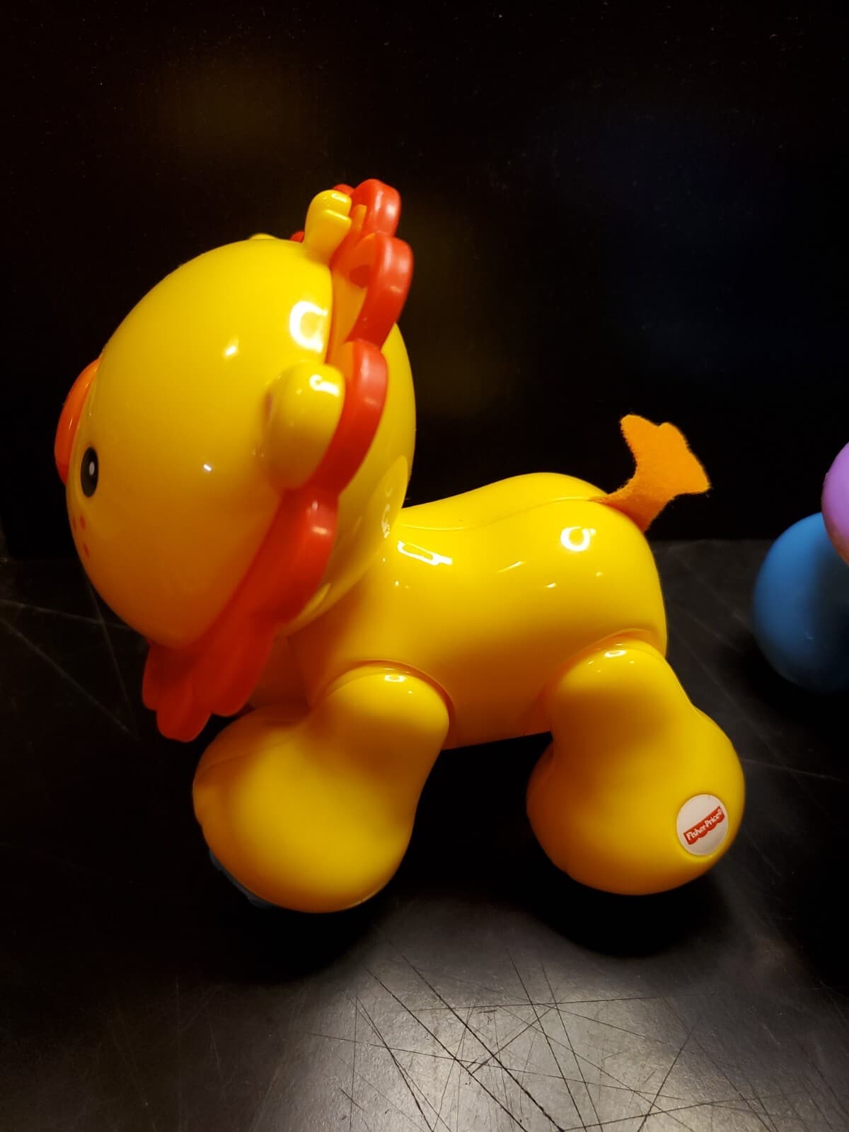 2 Fisher-Price Amazing Animals Zoo Click Clack Elephant & Lion + V-Tech Apple 5