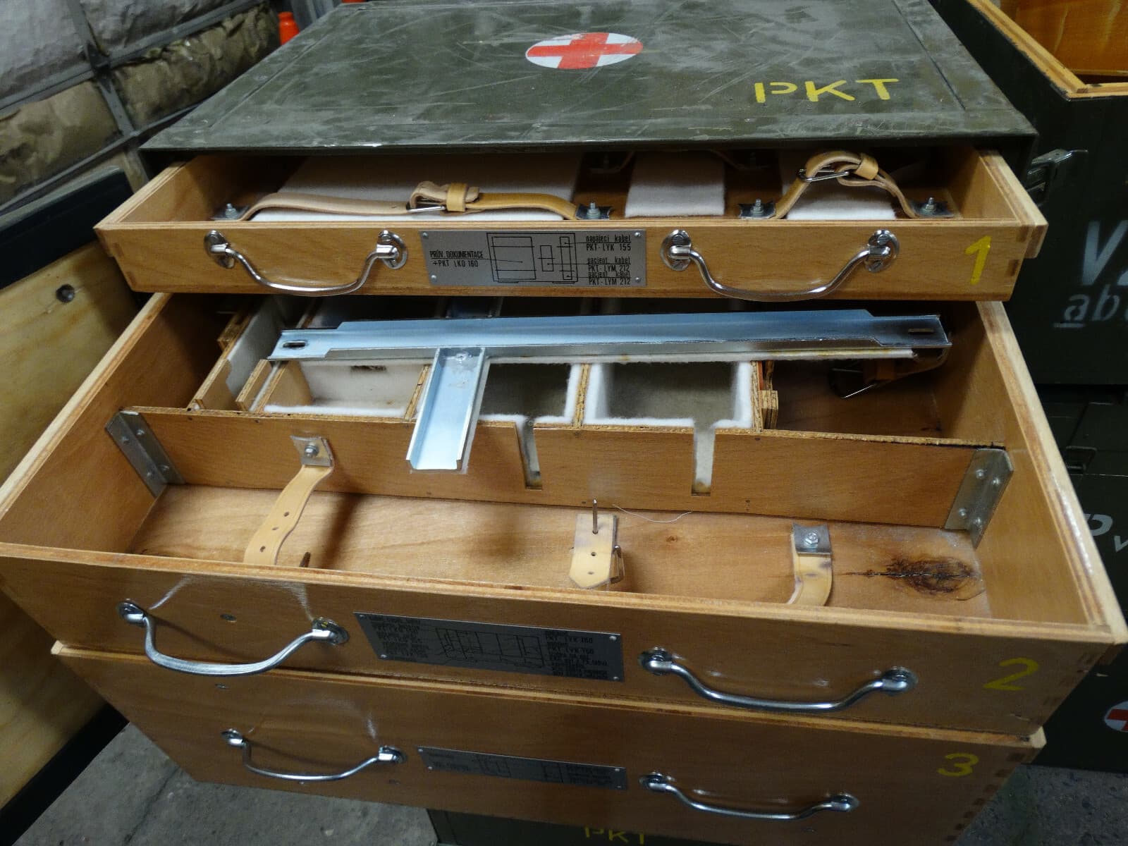 Czech Army Medical Box w/Hinged Door 6