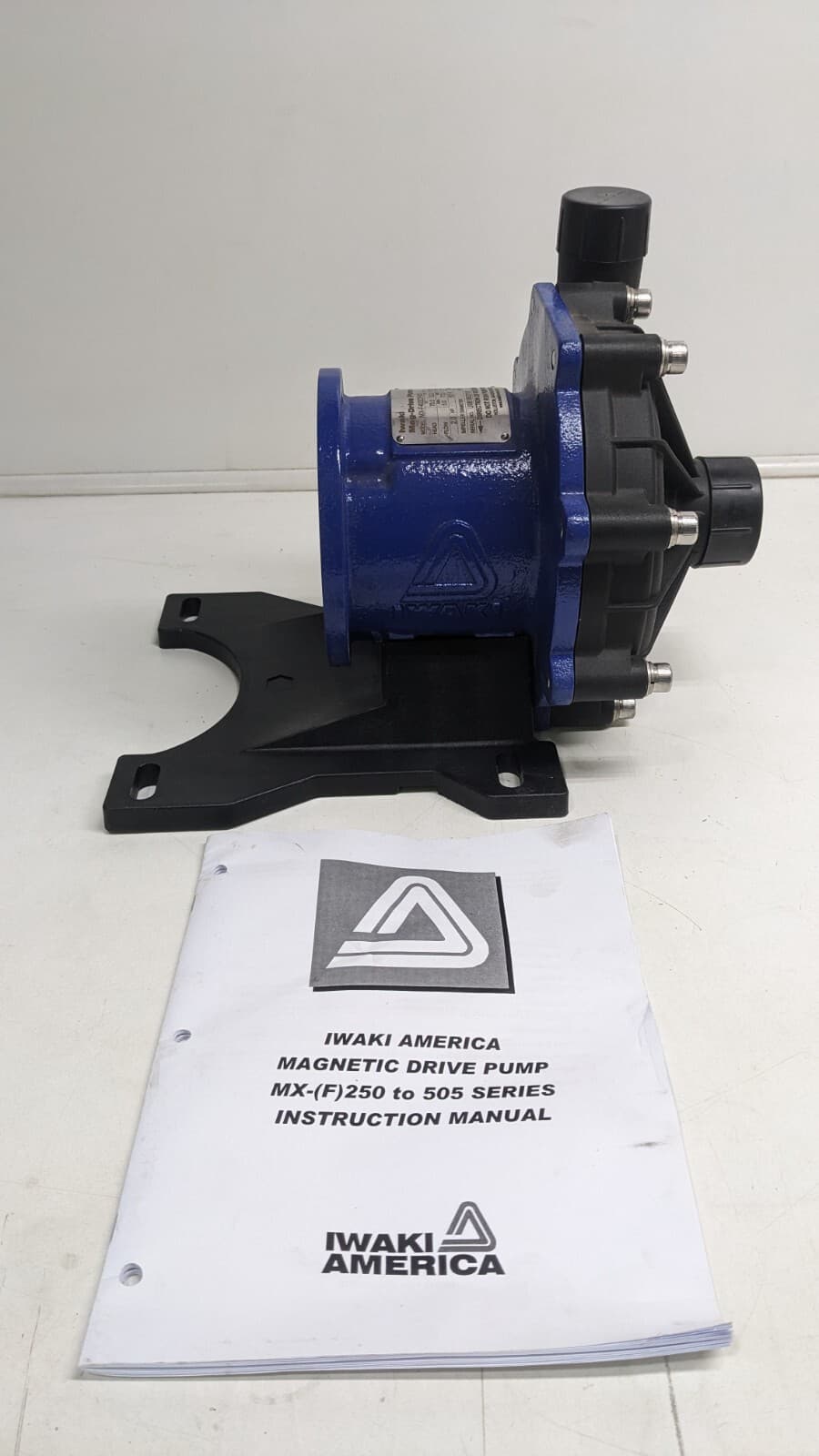 NEW Iwaki Magnetic Drive Pump MX-F402CFVX, 73 GPM, 52 Ft Hd, 2 HP, 3450 RPM, Mag 2