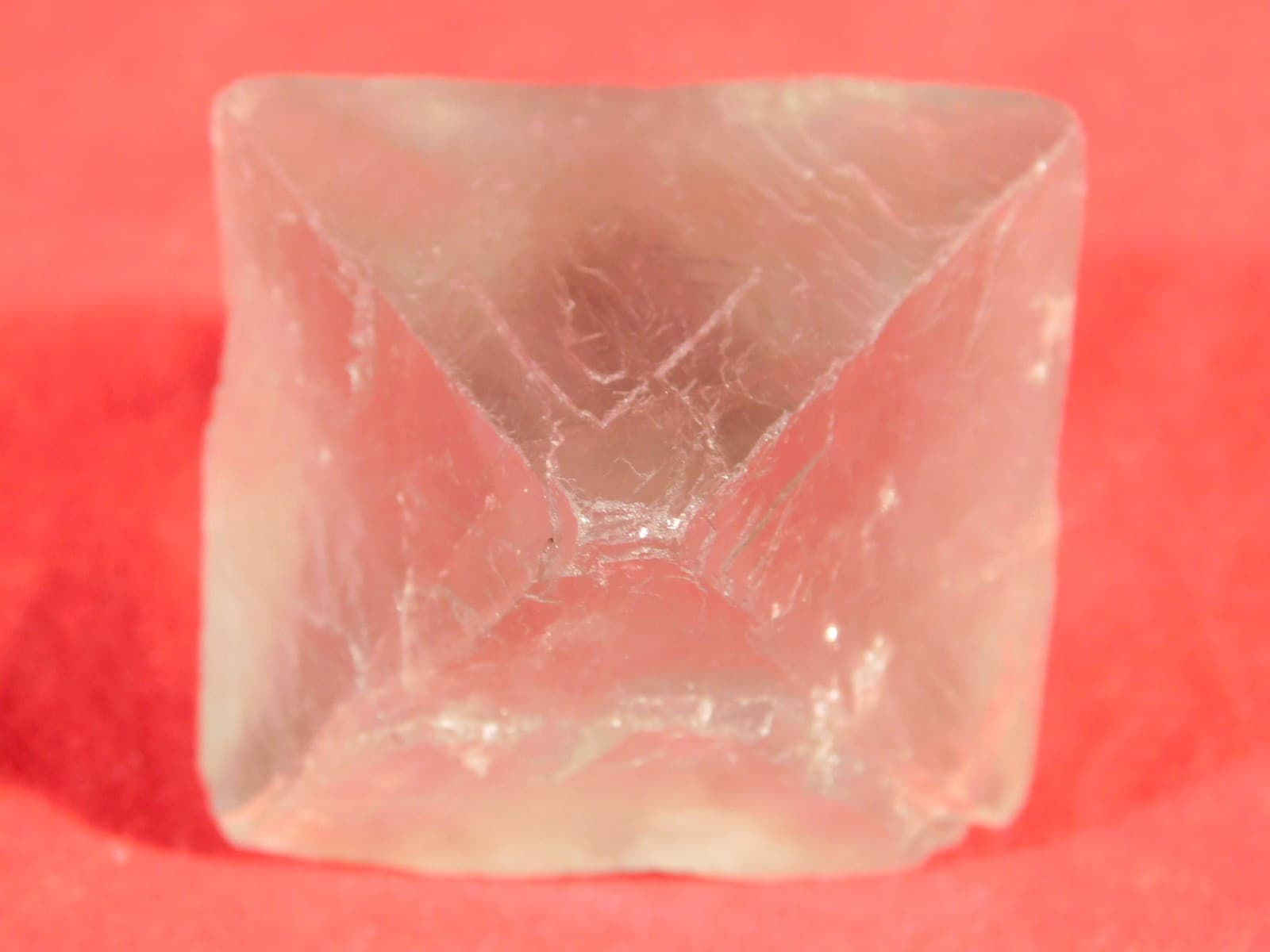 Larger! SEA Foam GREEN Fluorescent FLUORITE Octahedron Crystal 83.4gr 2