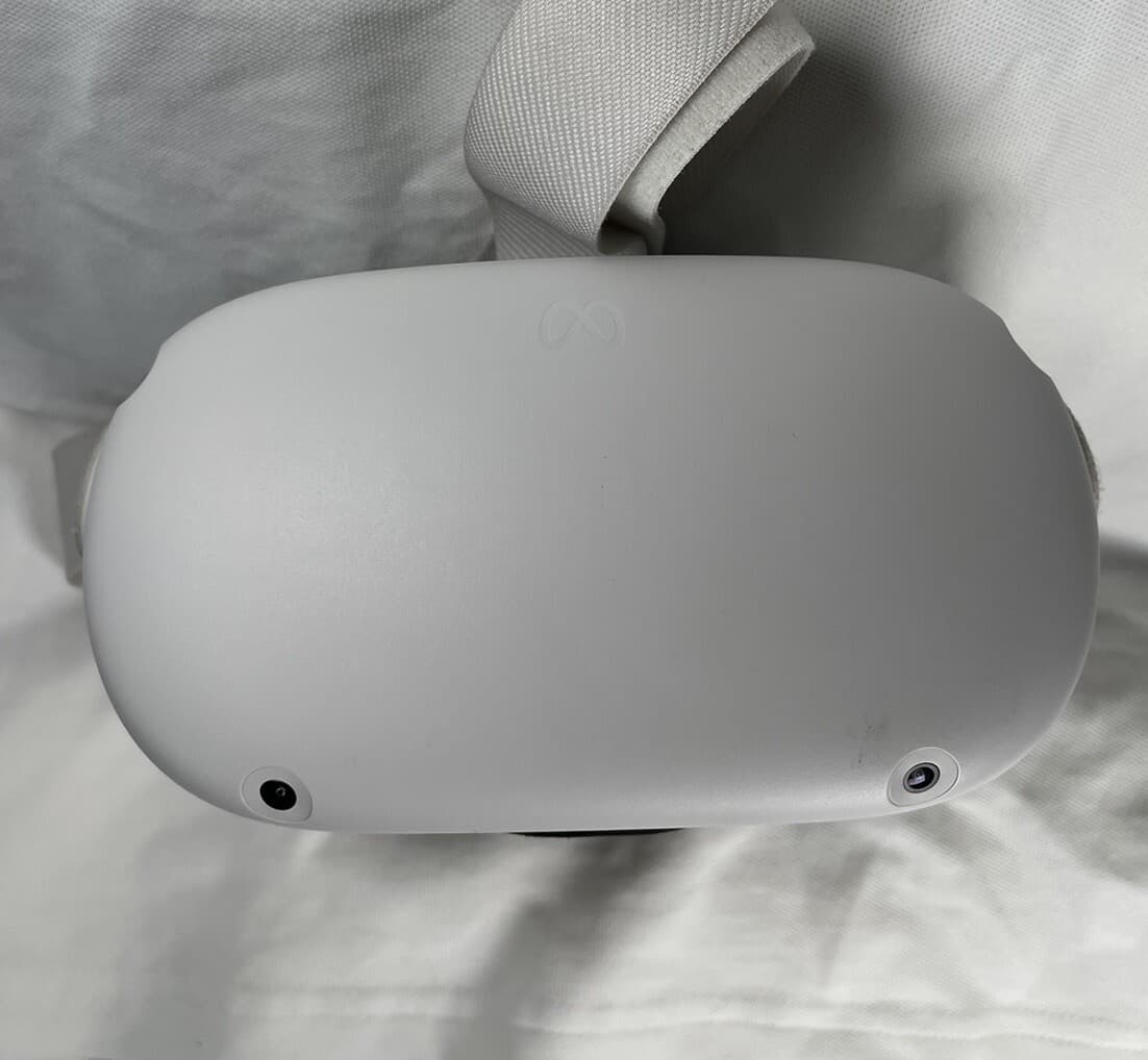 Oculus Meta Quest 2 256GB VR Headset - White Headset ONLY No Controllers 4